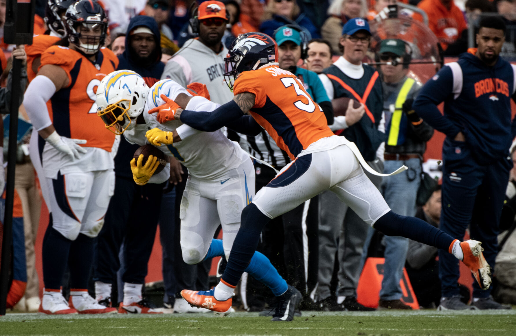 010823-sports-broncos 23.JPG